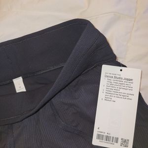 Dance Studio Mid Rise Jogger